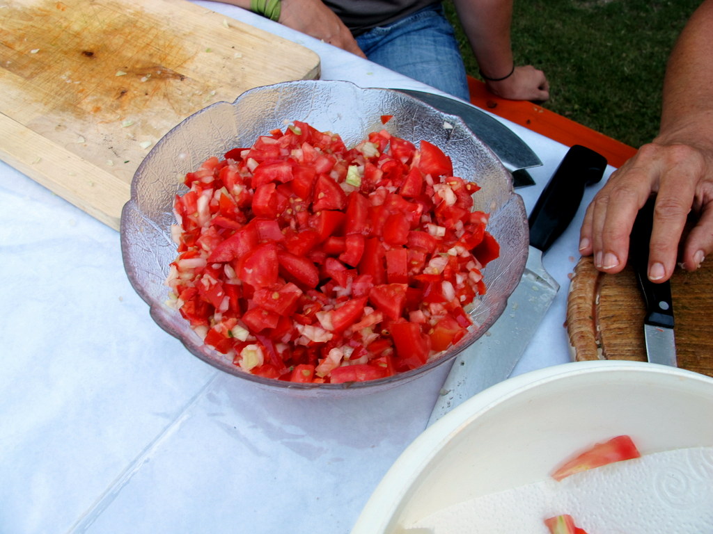 Tomate-Zwiebel-Paprika-Bruschetta-Auflage