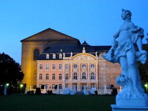 Basilika und Kurfürstliches Palais, Trier zur Blauen Stunde