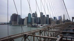 Blick von der Brooklyn Bridge nach Manhattan